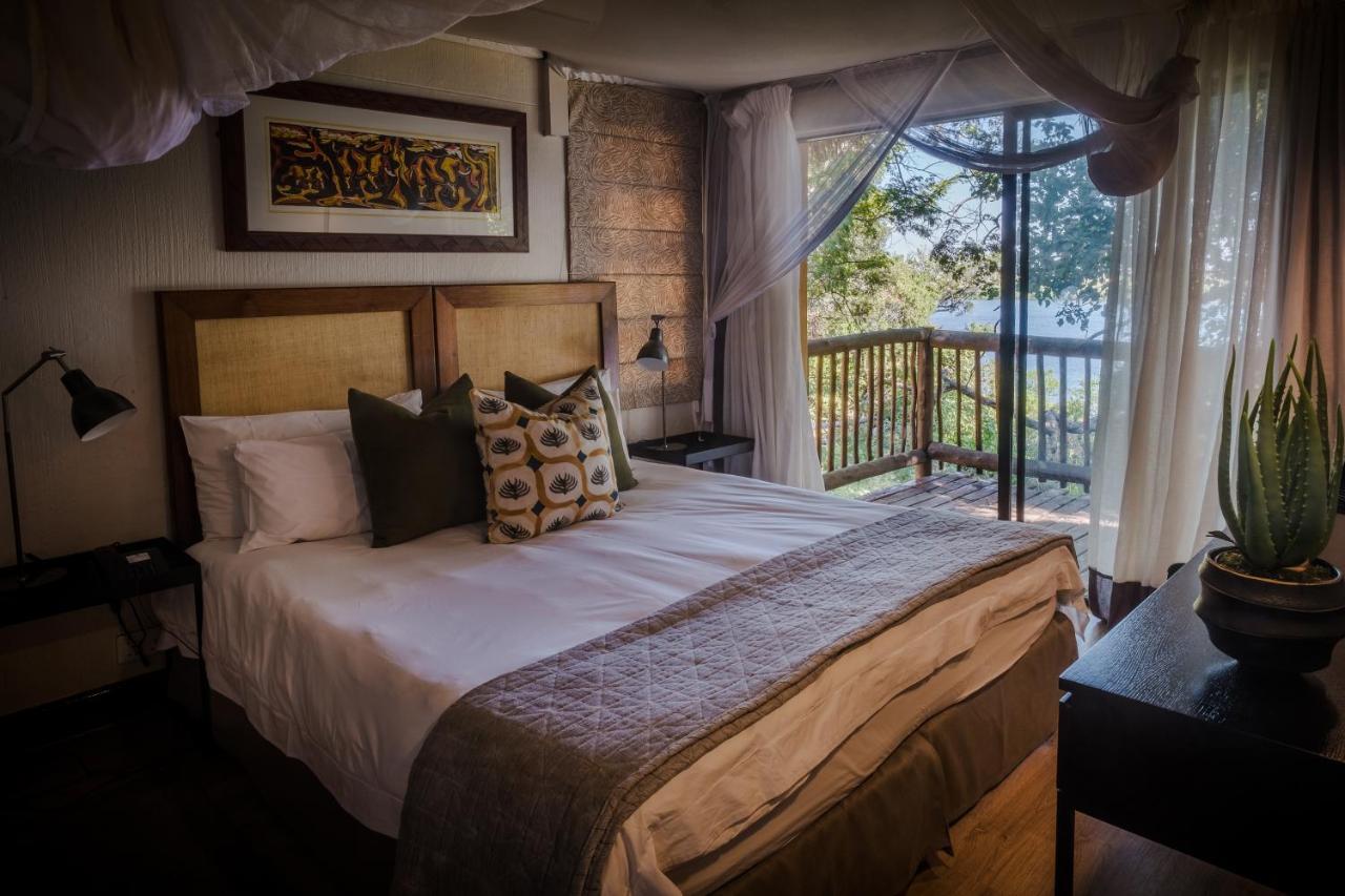 Chobe Marina Lodge Касане Экстерьер фото