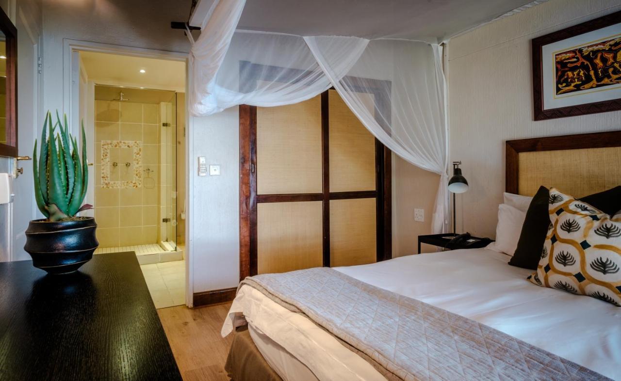 Chobe Marina Lodge Касане Экстерьер фото