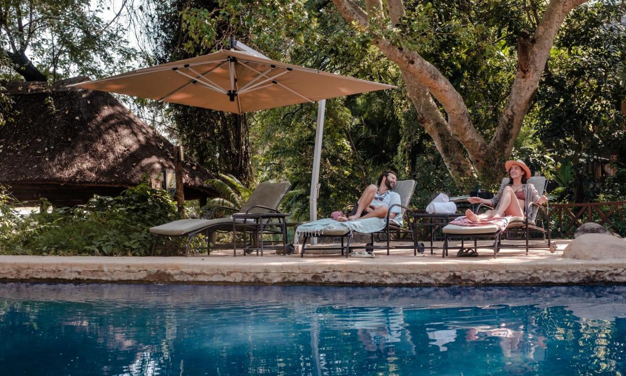 Chobe Marina Lodge Касане Экстерьер фото