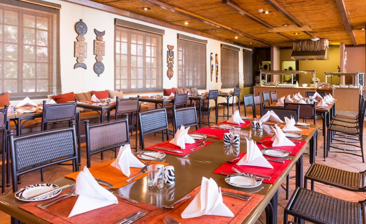 Chobe Marina Lodge Касане Экстерьер фото