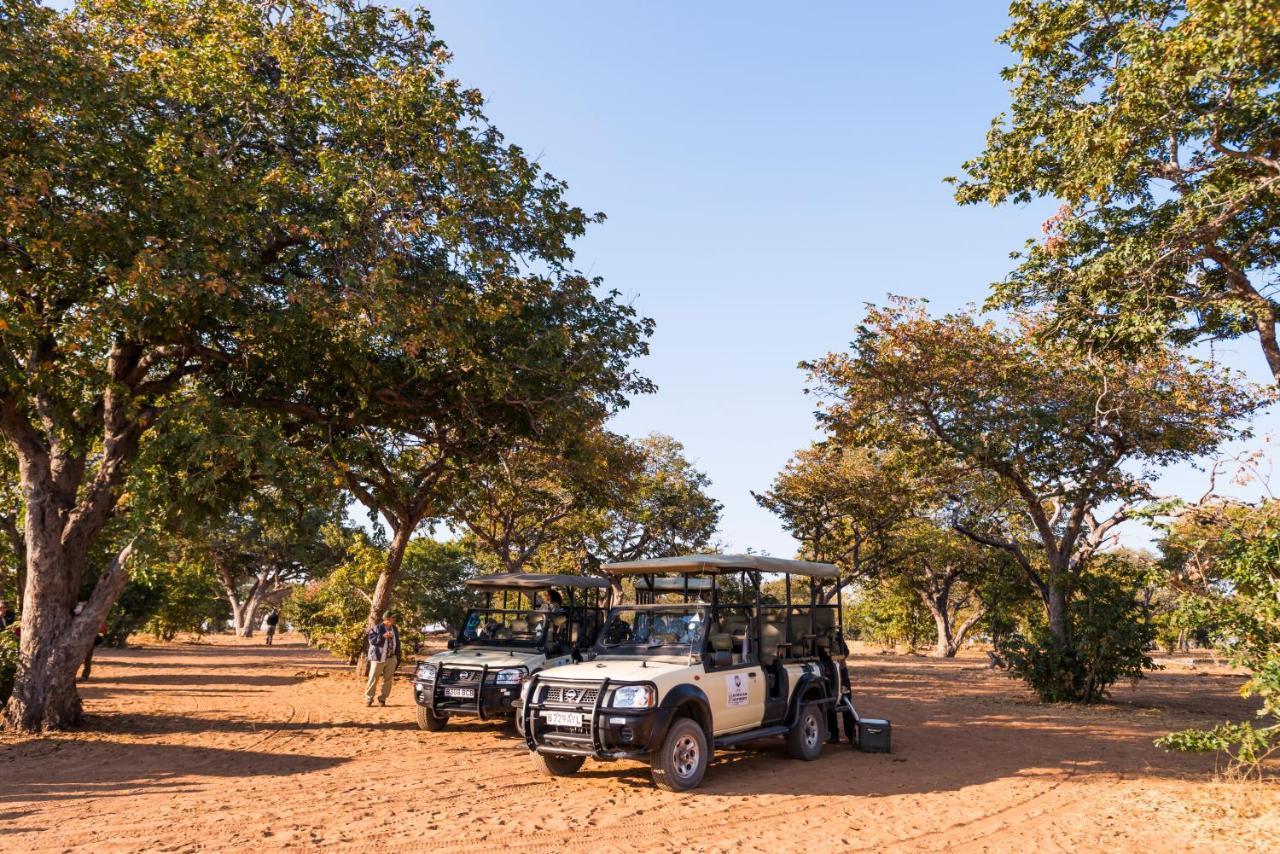 Chobe Marina Lodge Касане Экстерьер фото